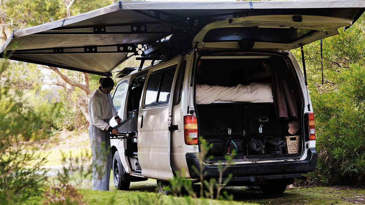 270-XT-MAX-Awning-13