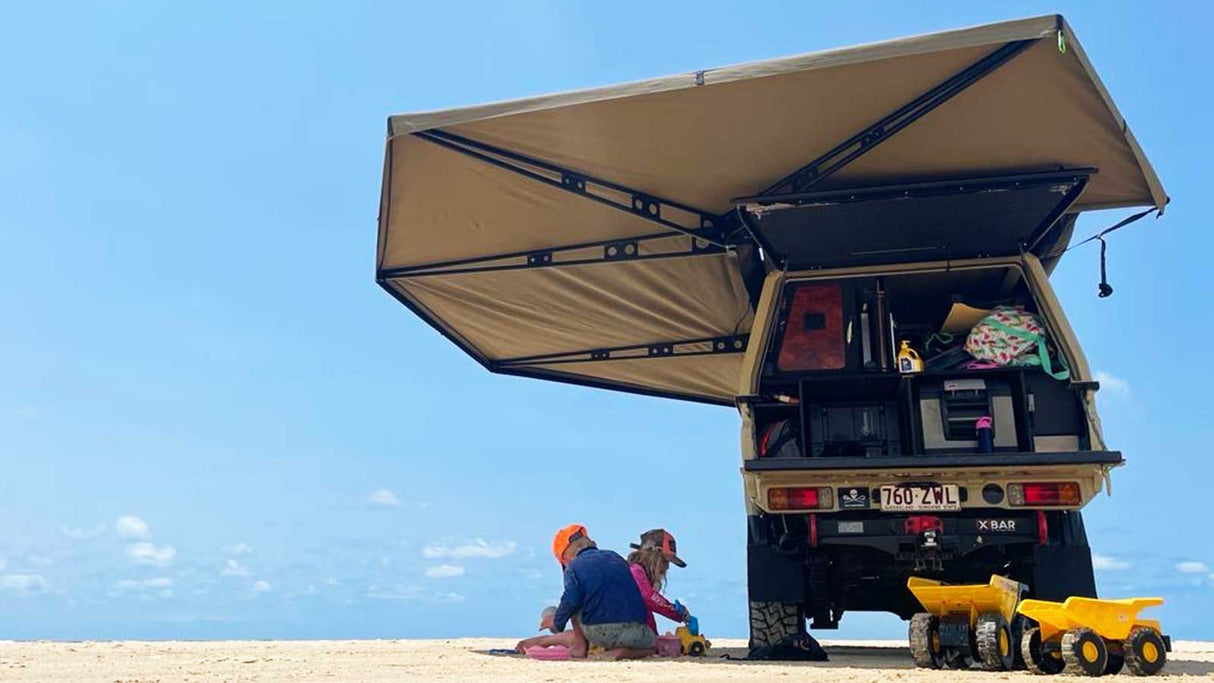 270-XT-MAX-Awning-9
