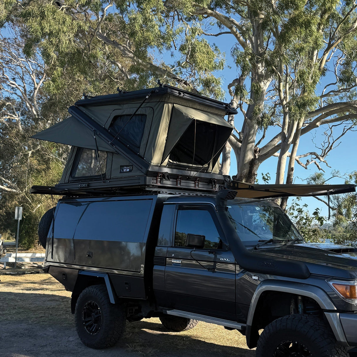 TX27 MAX Hardshell Rooftop Tent - The Bush Company