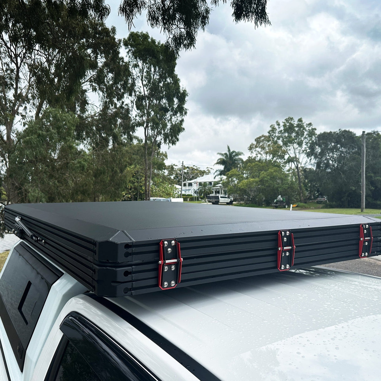 LX27 Lightweight Rooftop Tent - The Bush Company