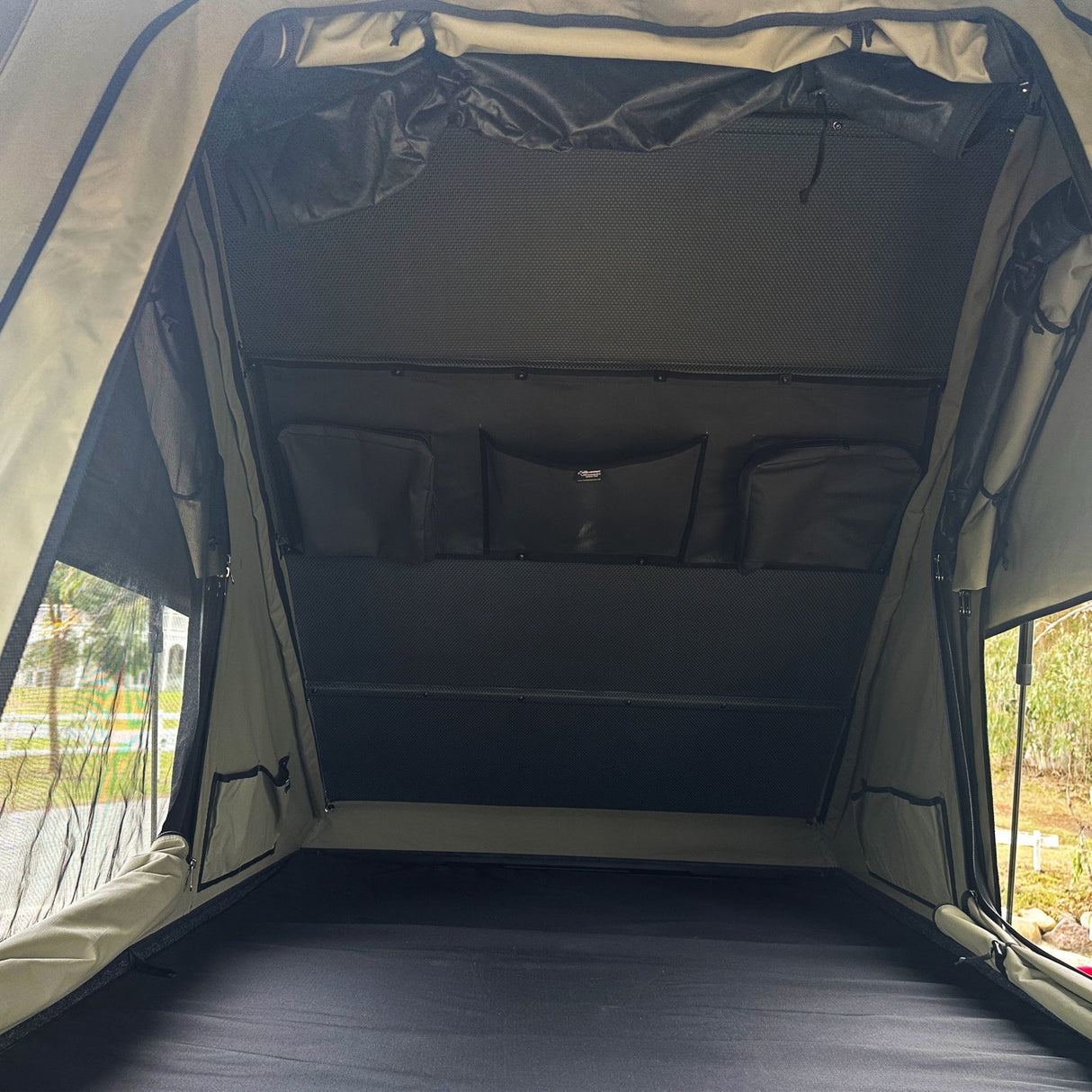 LX27 Lightweight Rooftop Tent - The Bush Company