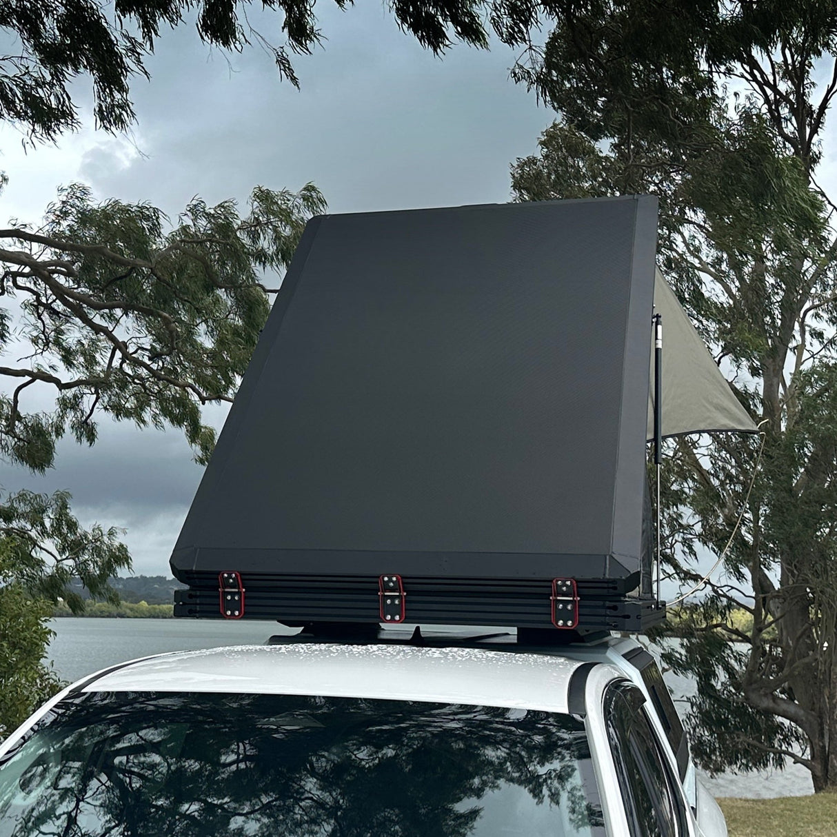 LX27 Clamshell Rooftop Tent – Aluminium 4WD Tent Bush Company