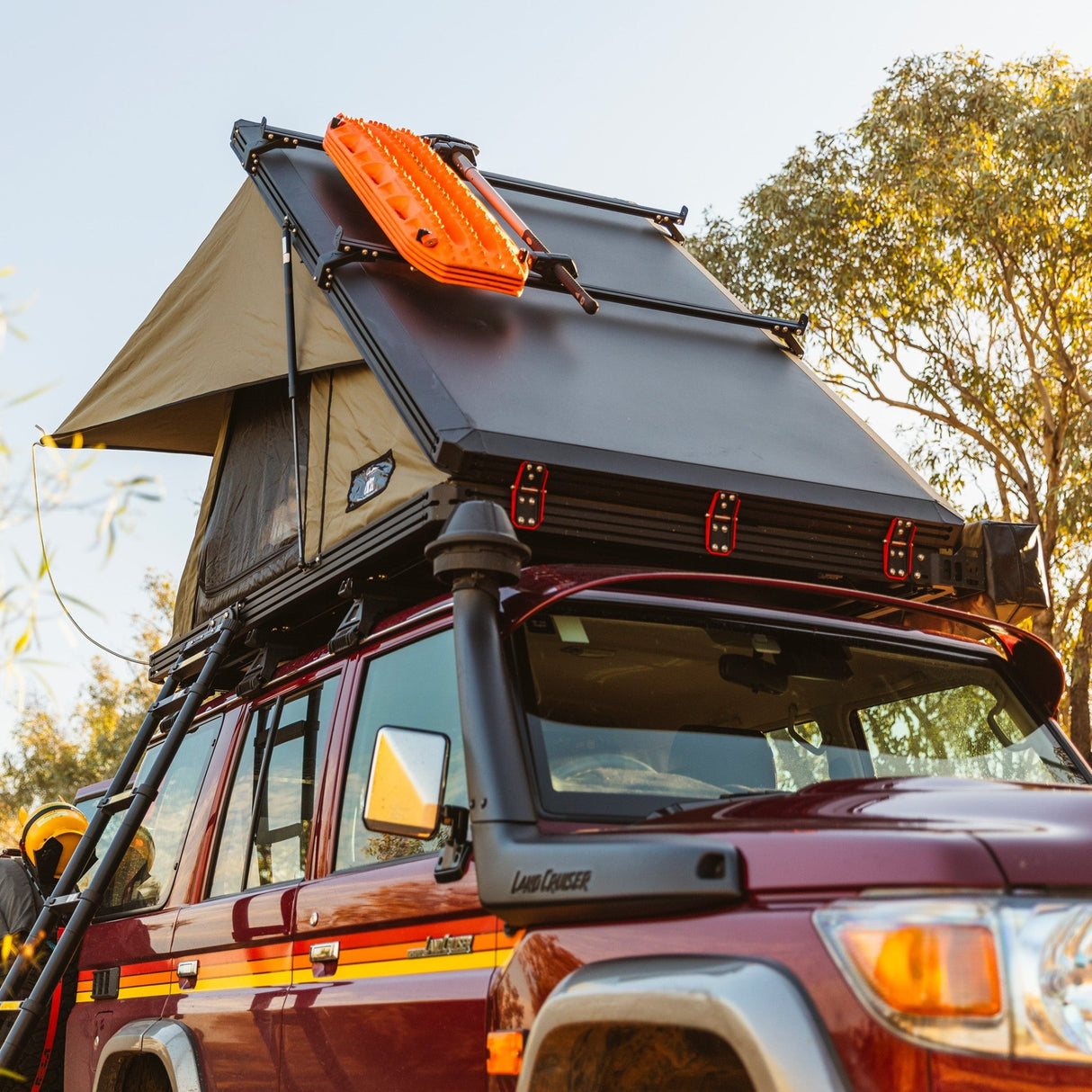LX27 Gen 1 Lightweight Rooftop Tent – Aluminium 4WD Tent