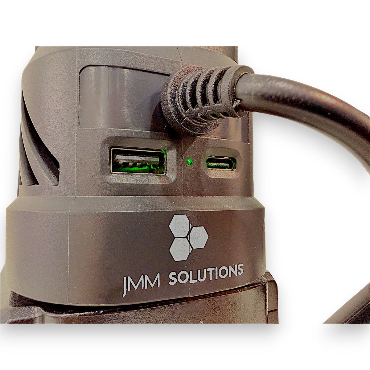 Ozito/Einhell-compatible Volt Step Down PRO: close-up of the USB-A and USB-C ports