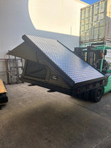 DX27 Clamshell Rooftop Tent s/n: 771 - The Bush Company