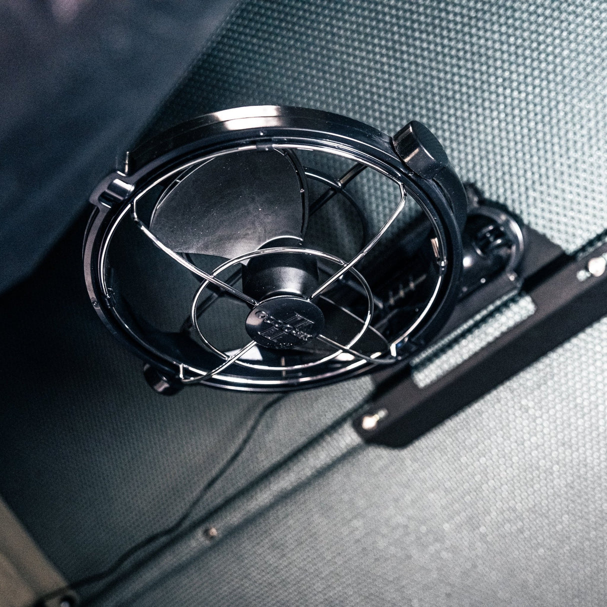 Sirocco 12V Fan Mount Plate - The Bush Company