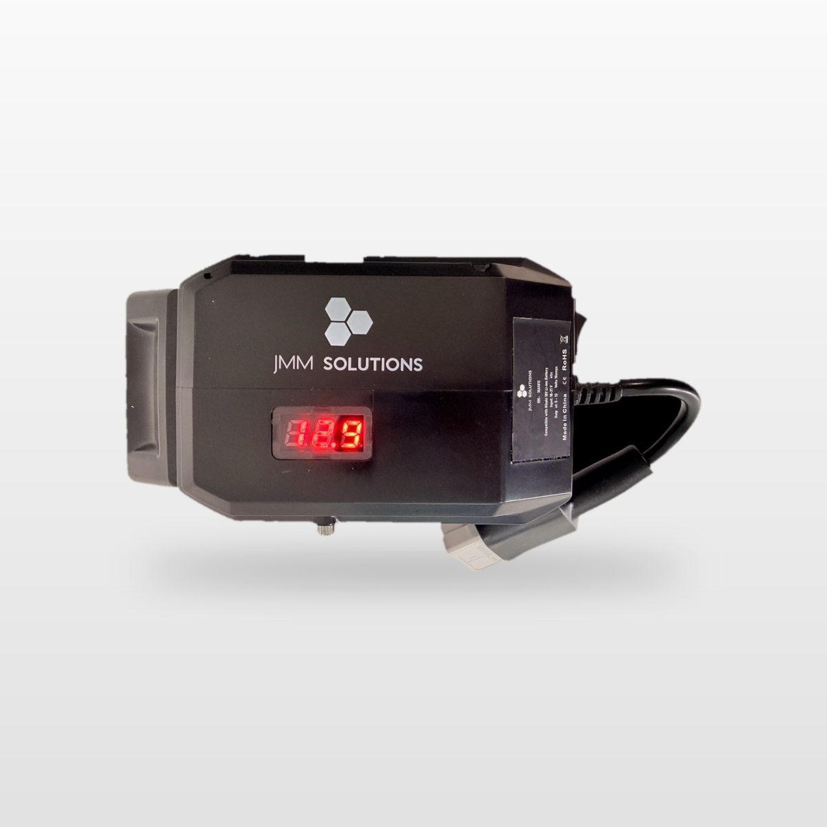 HiKOKI-compatible 18V to 12V Step Down Power Supply: digital voltage display lit